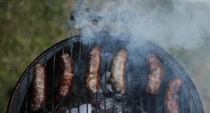 como-limpiar-la-piedra-volcanica-de-una-barbacoa
