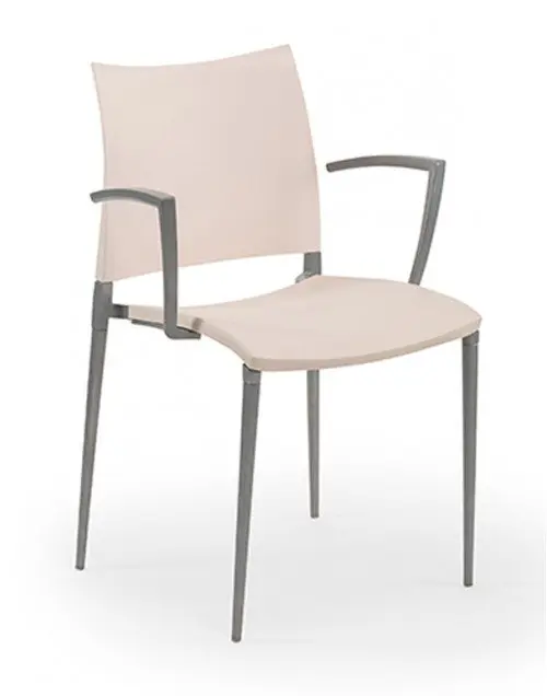 Sillón con estructura de aluminio y asiento y respaldo de polipropileno LAZIO