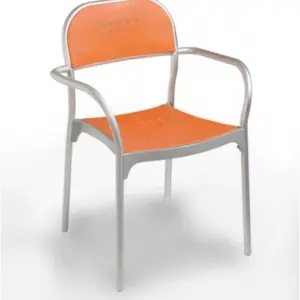 Sillón con armazón de aluminio color gris, asiento y respaldo en resina HELSINKI