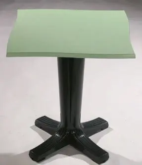 Mesa con pies de resina regulables modelo MARTE