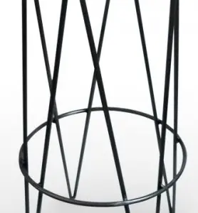 Taburete con estructura metálica RIGA