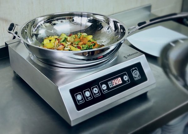 Inducción de sobremesa WOK de 60-240°C y 10 niveles de potencia IW-35 E EDENOX