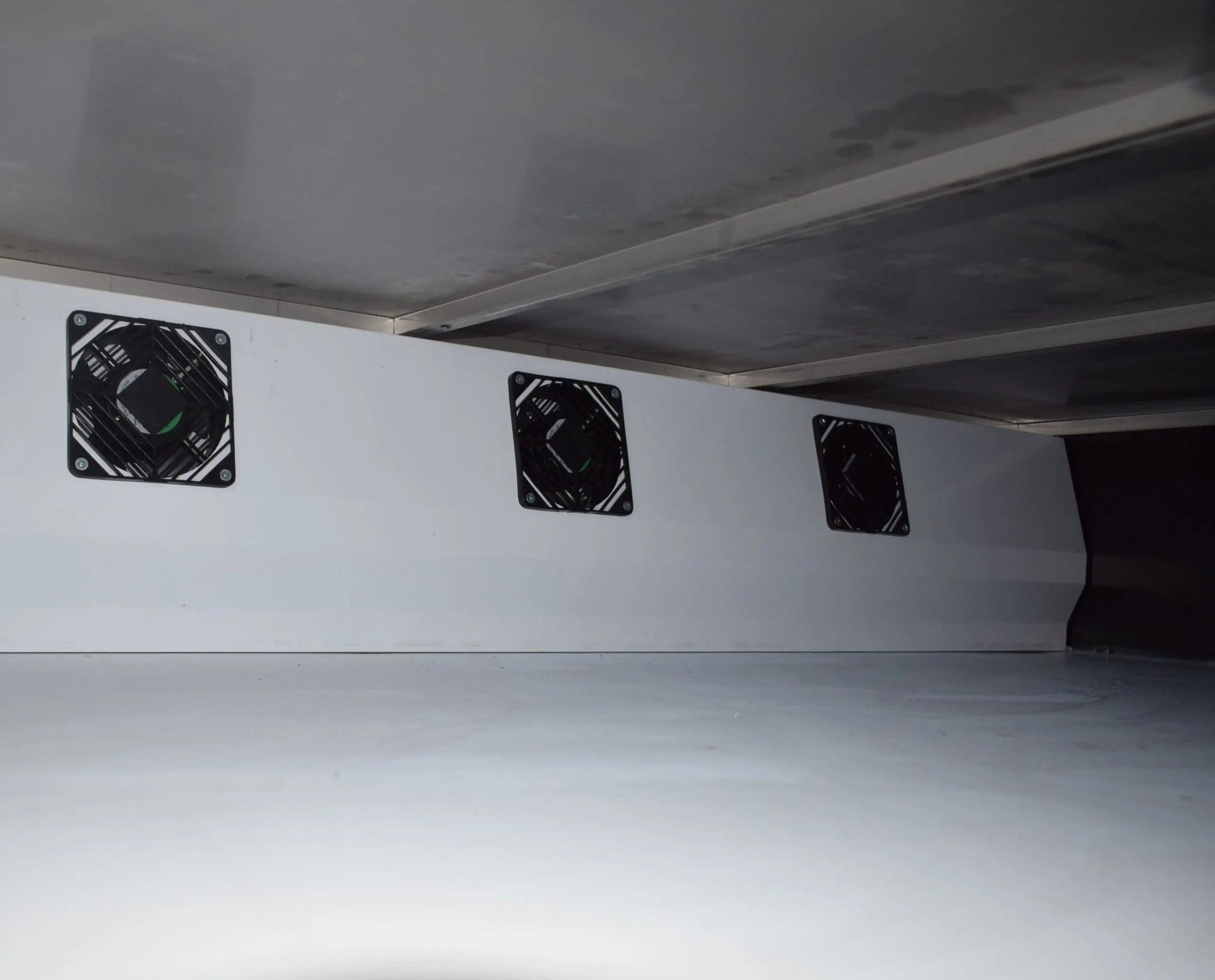 Vitrina Refrigerada Expositora de 2,5 metros Fondo 1100 Frío Ventilado - Exposición Inoxidable - Línea CORDOBA VRV-250-XL